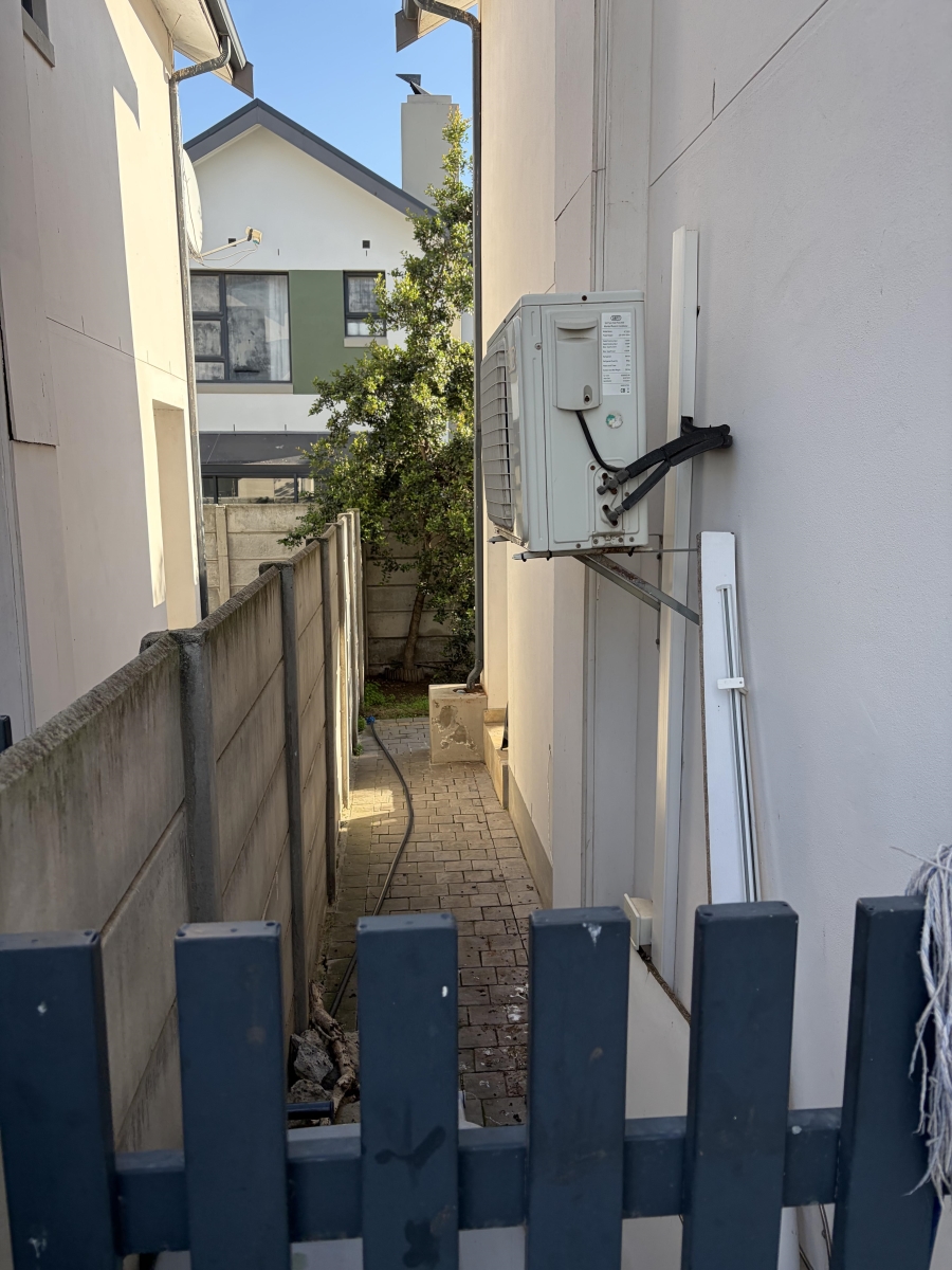 3 Bedroom Property for Sale in Buh Rein Estate Western Cape